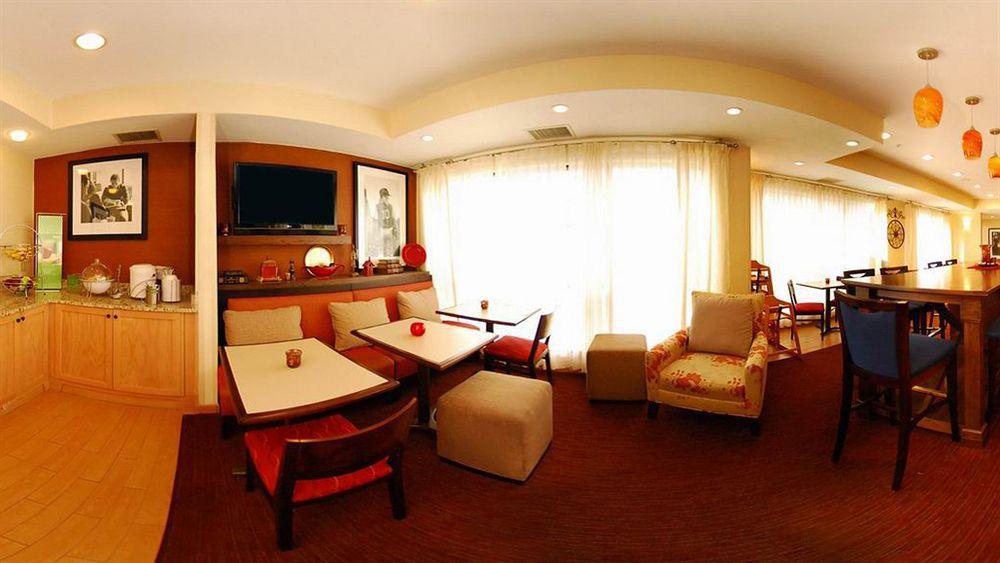 Hampton Inn Zanesville Exterior foto
